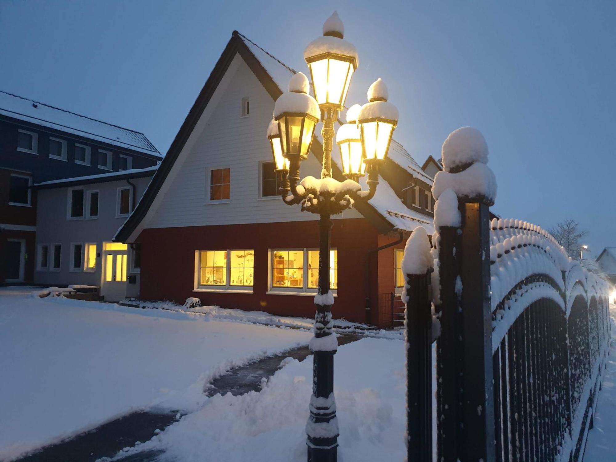 Fewo Winter In Der Villa Waldrand Mit Zwei Balkonen Bad Wünnenberg المظهر الخارجي الصورة